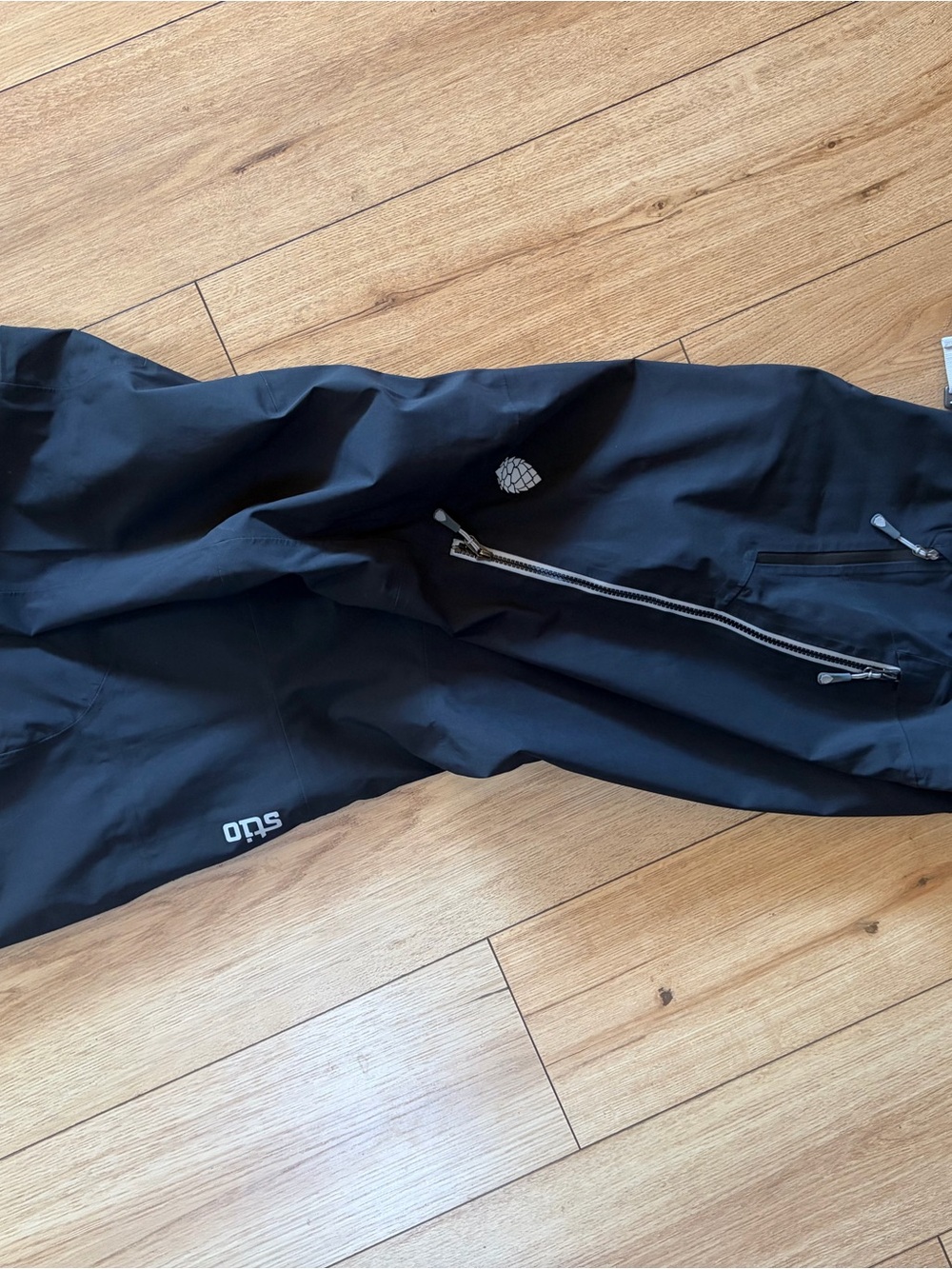 Stio Women’s Environ ski Pant - Picture 3 of 12